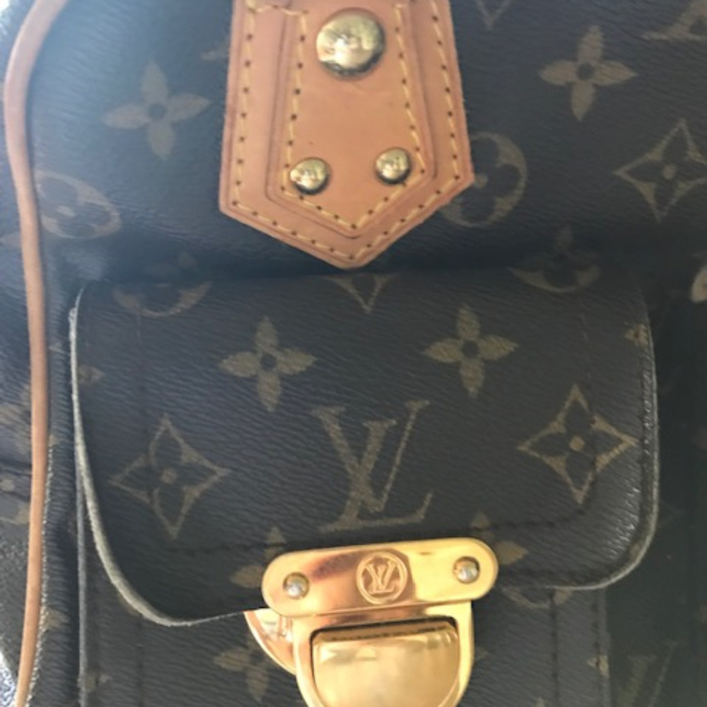 Louis Vuitton Handbag. - Picture 3 of 8